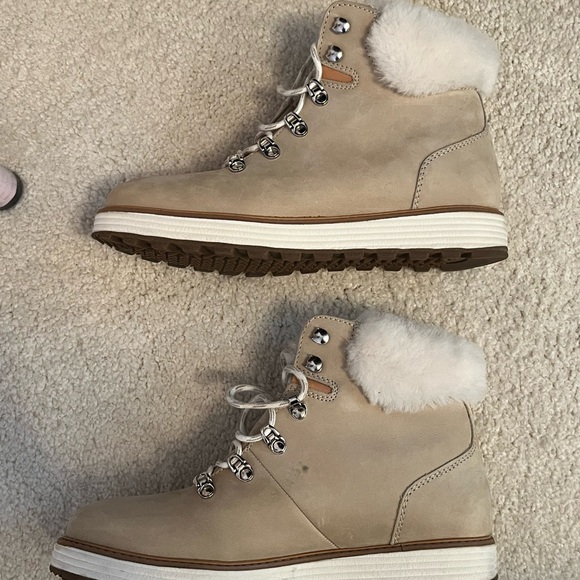 EUC Samuel Hubbard Winter Boots - Picture 4 of 12